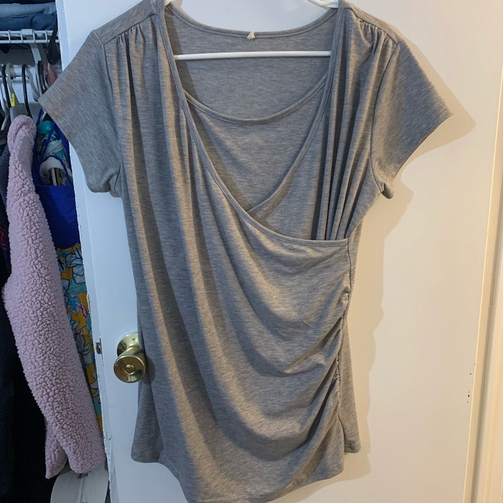 Women’s nursing top